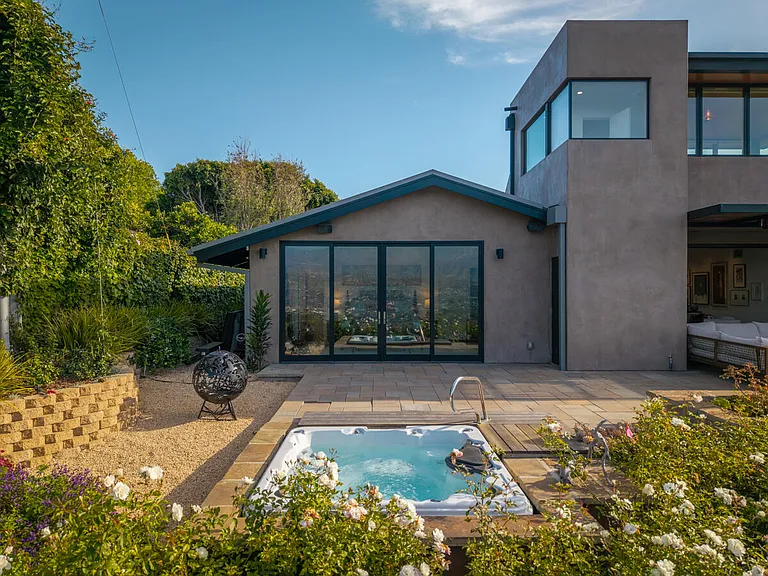 1724 La Coronilla Dr — Photo 20
