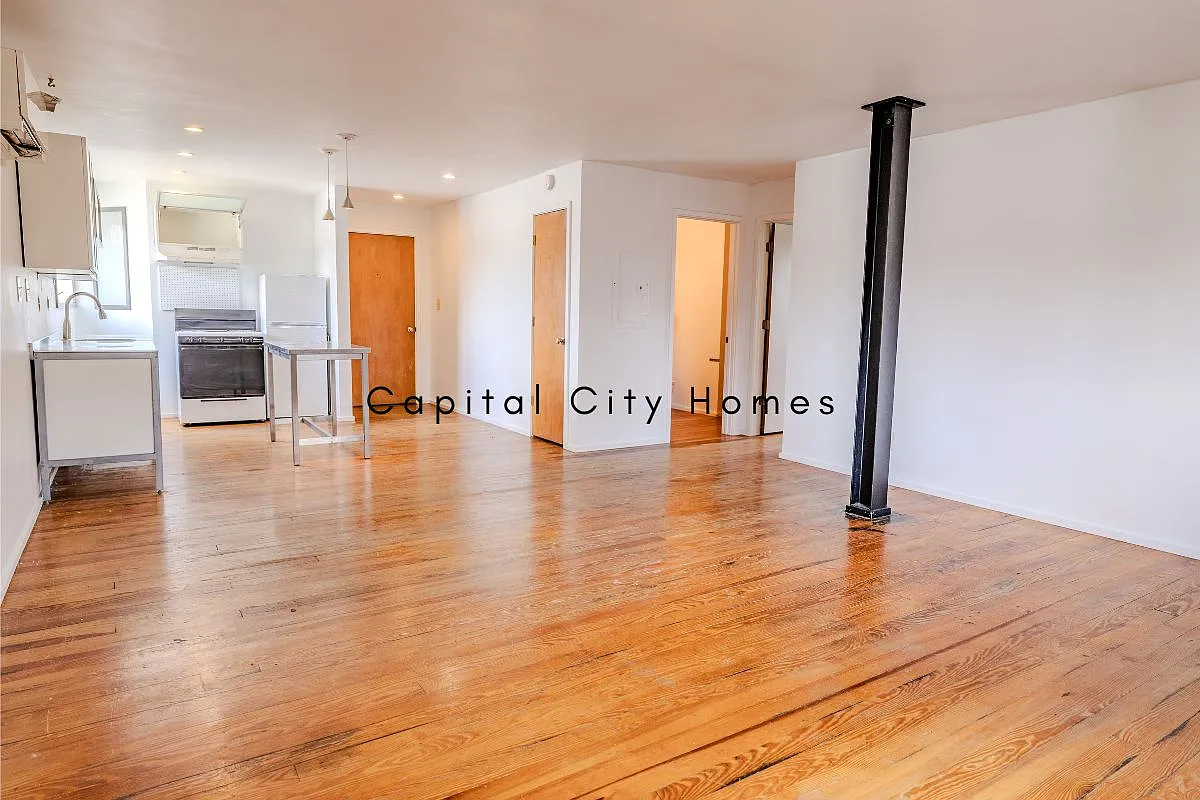 1 bed, 900 sqft, $1,200 — Photo 2