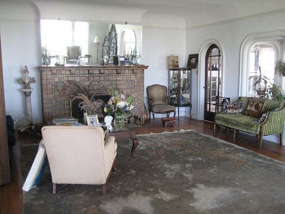 Living Room w/Fireplace