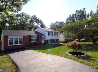 8206 Oakglen Rd, Manassas, VA 20110