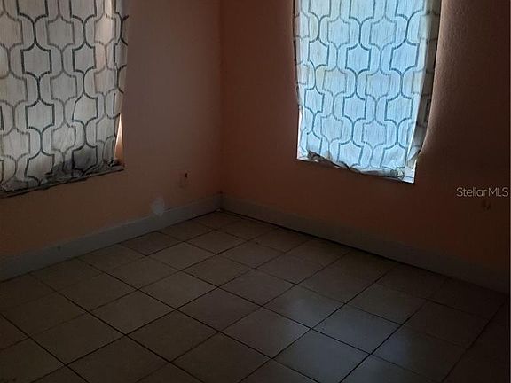 5th image of 8908 W Hamilton Ave