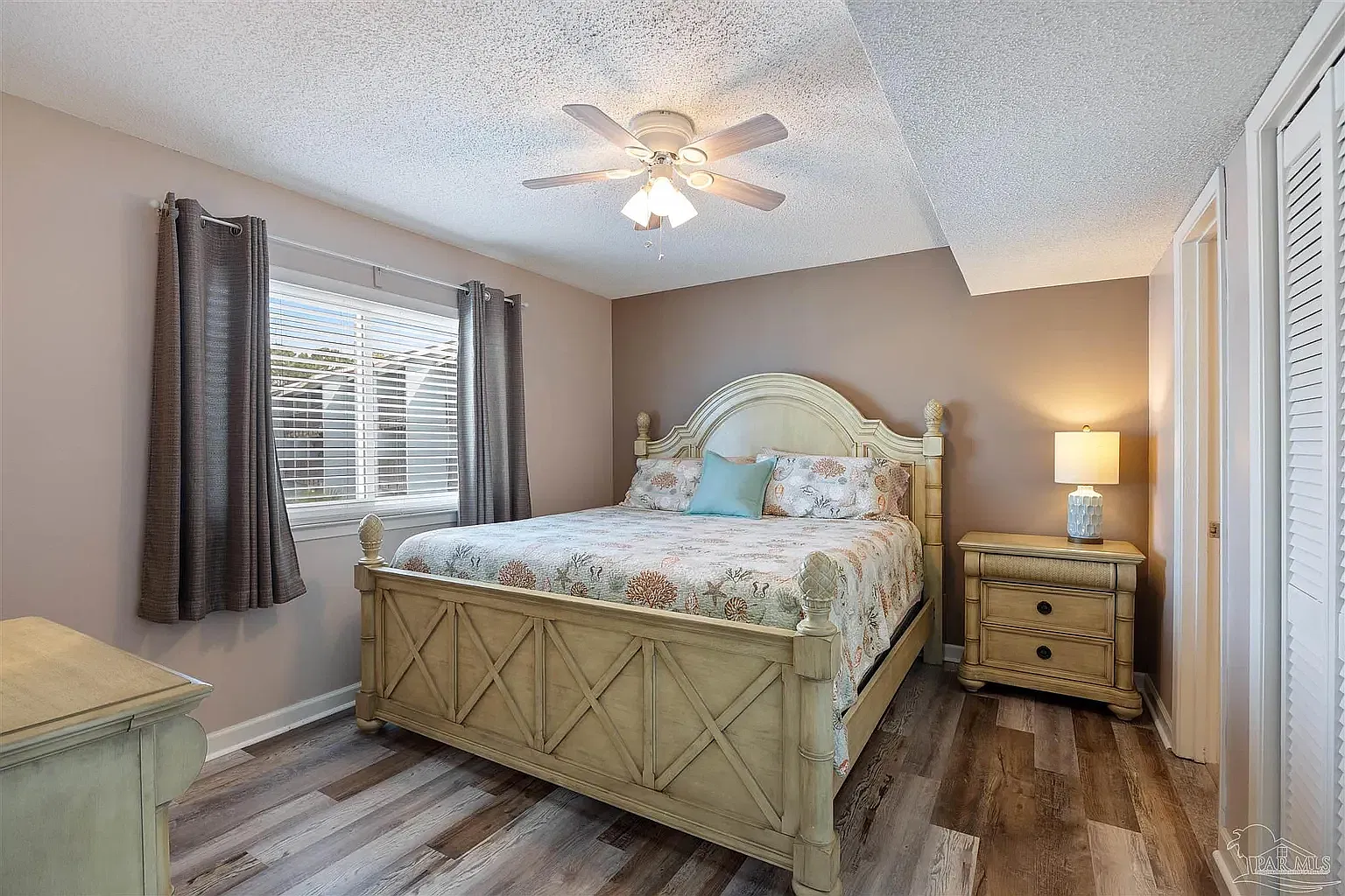2 bed, 1066 sqft, $2,200 — Photo 4