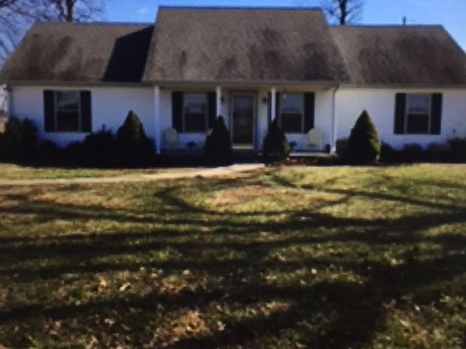 1st image of 3260 Airport Rd