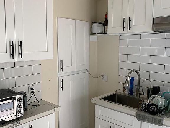 4th image of 5239 Wilkinson Ave APT 4