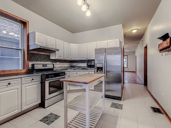 2nd image of 3531 N Lowell Ave #1