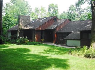 9580 Albemarle Dr, Pittsburgh, PA 15237