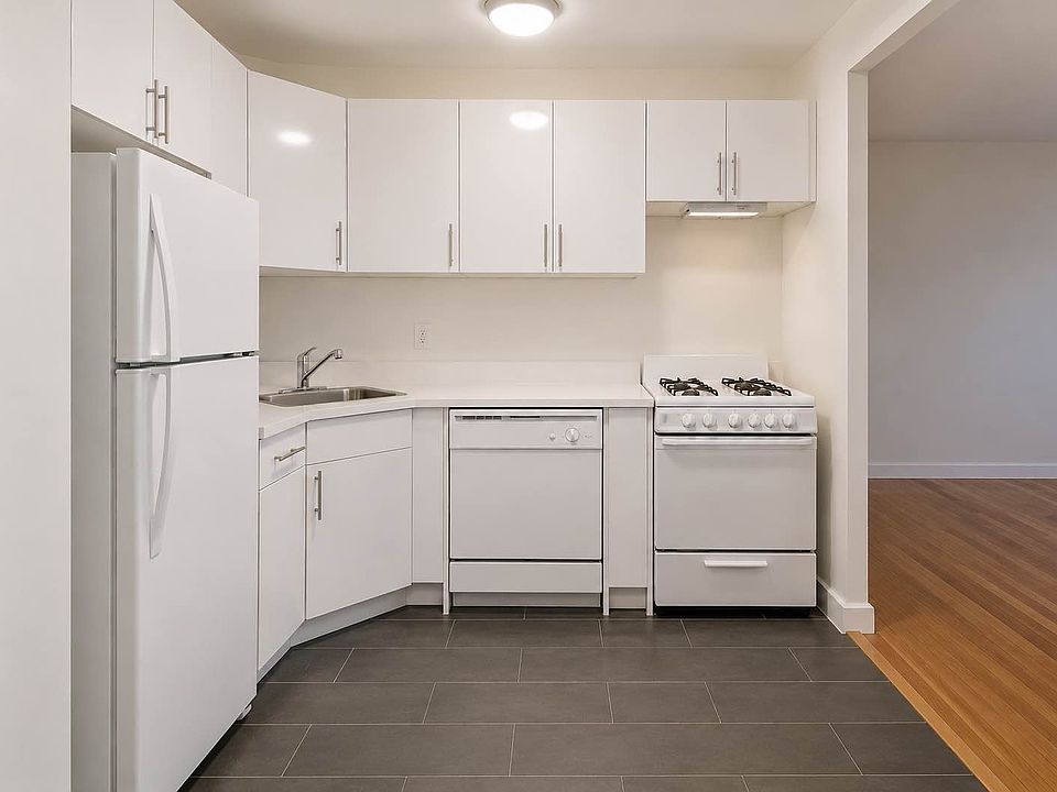 2nd image of 339 E 81st St APT 2c
