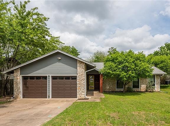 2nd image of 2502 Aldford Dr