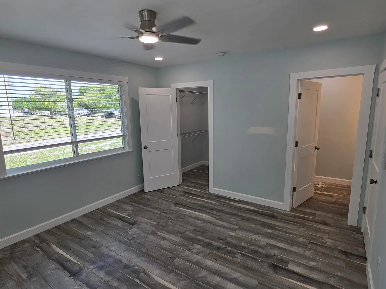 2 bed, 750 sqft, $2,350 — Photo 3