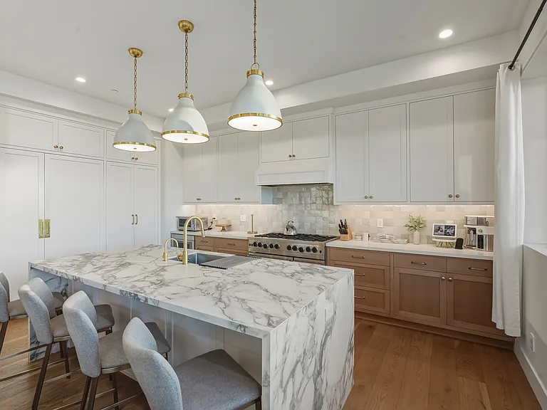 626 Longfellow Ave — Photo 11