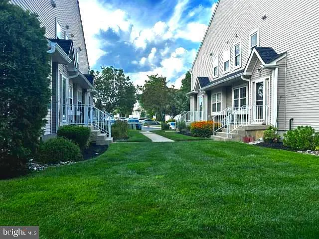 1504 Coventry Way — Photo 23