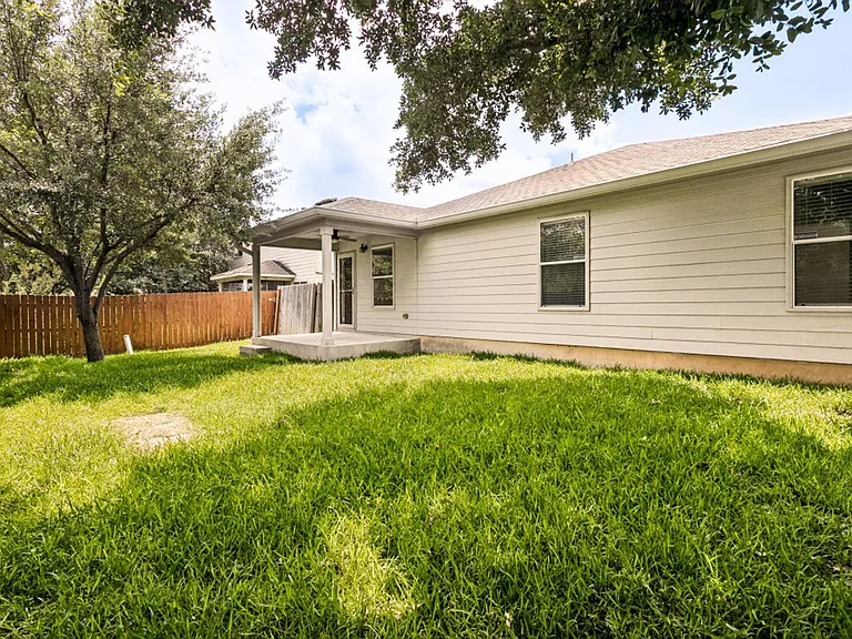 16302 Amberly Ct — Photo 24