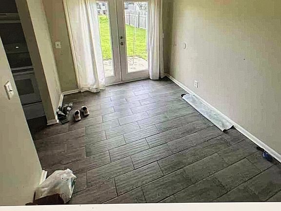 3rd image of 1106 Green Valley Dr NW #B