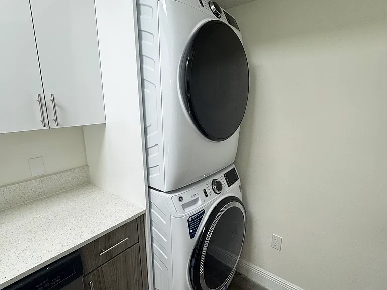 110 SW 13th St #807 — Photo 3