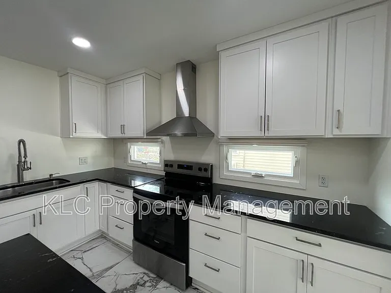 3719 3rd St #1 — Photo 11