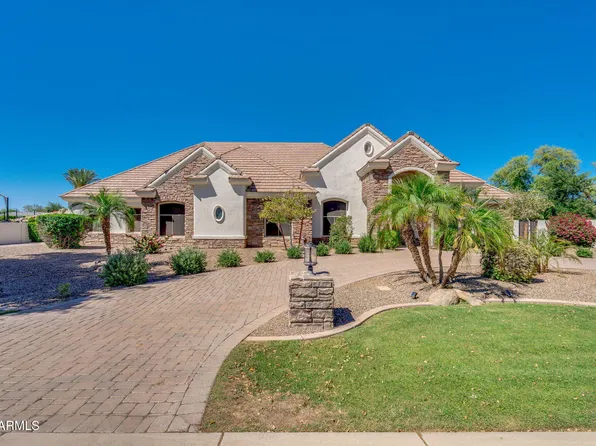 2082 E SANOQUE Boulevard, Gilbert, AZ 85298