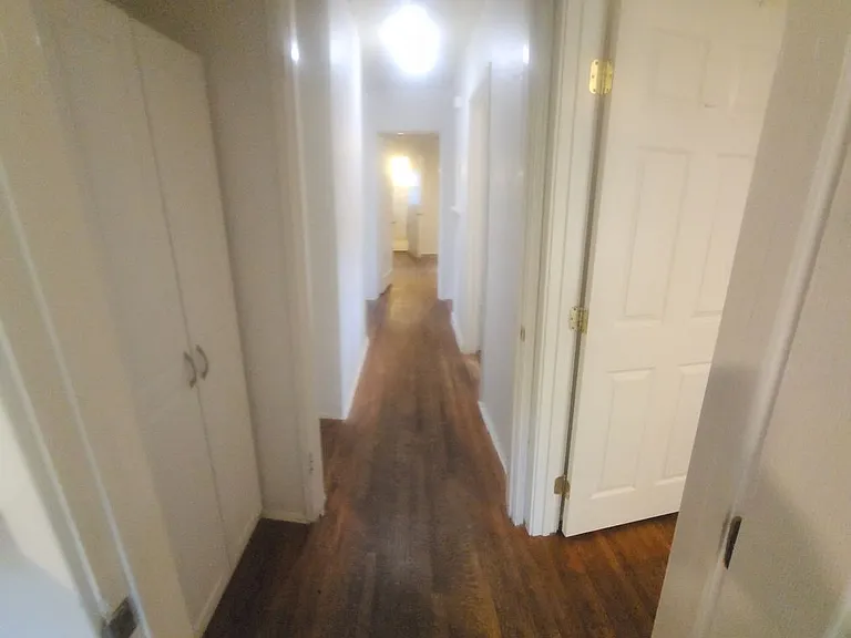 1690 Phillips Ln — Photo 10