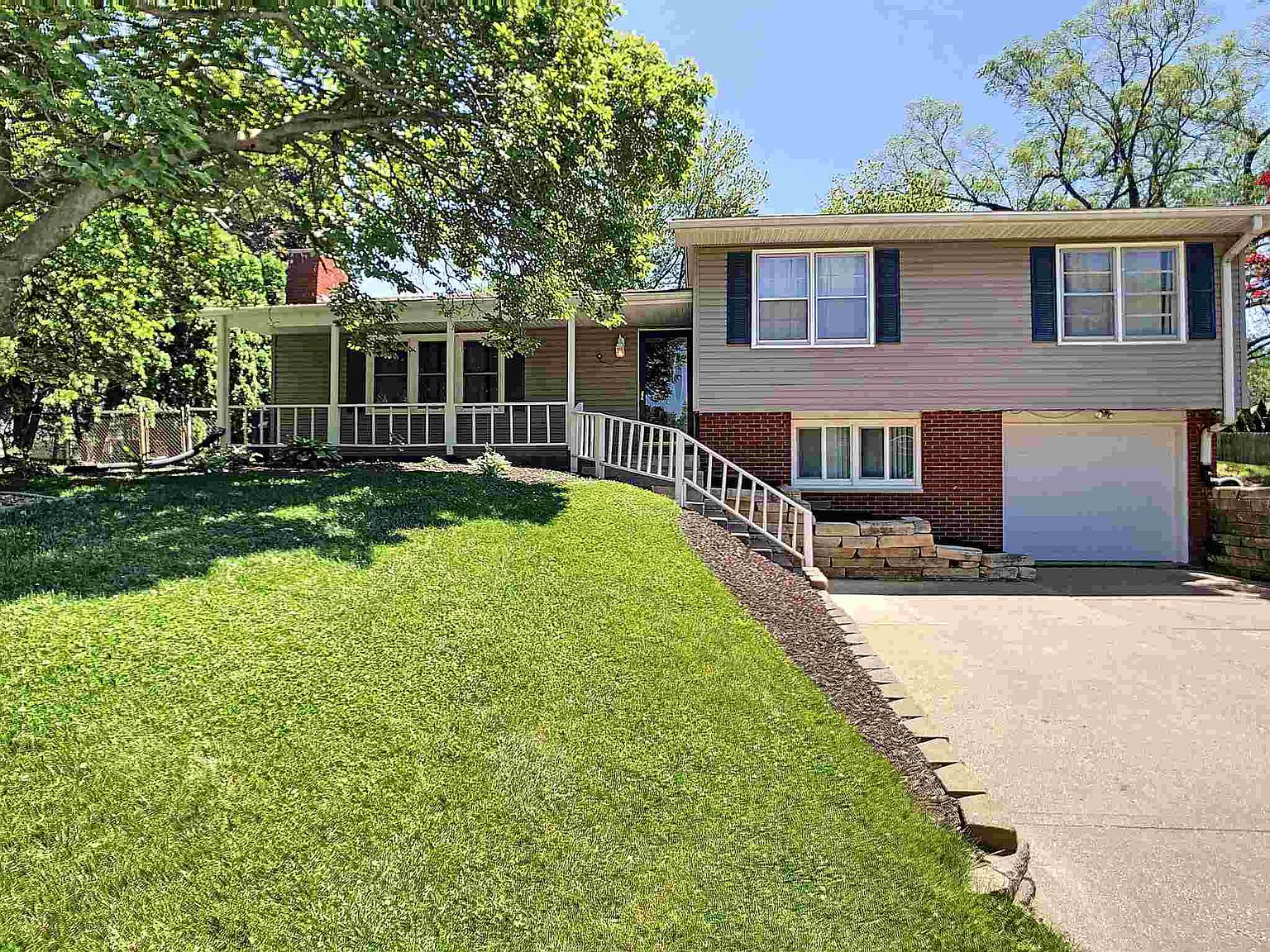 601 10th St, Silvis, IL 61282 Zillow