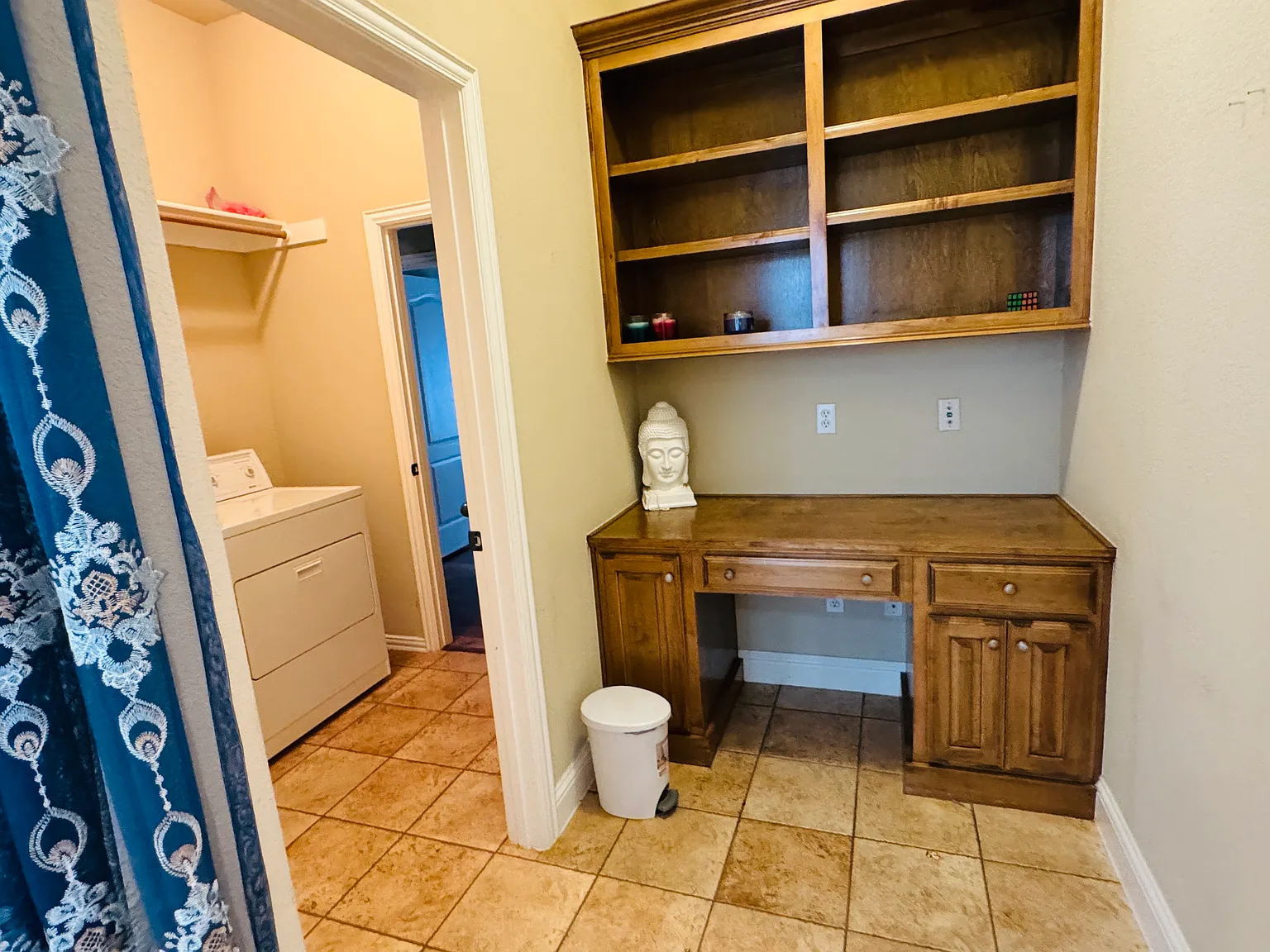 3 bed, 2090 sqft, $2,600 — Photo 4
