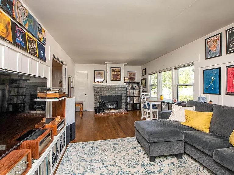 251 W End Ave #A — Photo 2