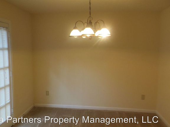 3rd image of 5234B Wexford Ln