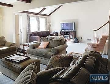 3rd image of 21-2 Tamaron Dr