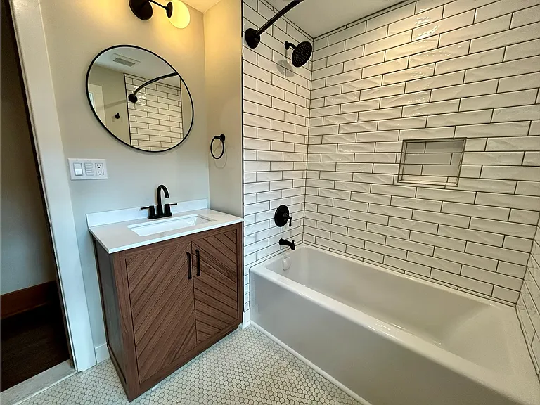 329 Somershire Dr — Photo 15