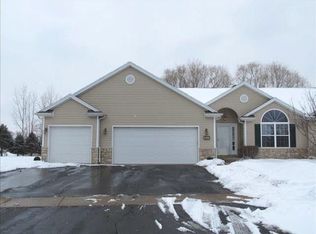 3020 Pebble Creek Ln, Lambertville, MI 48144