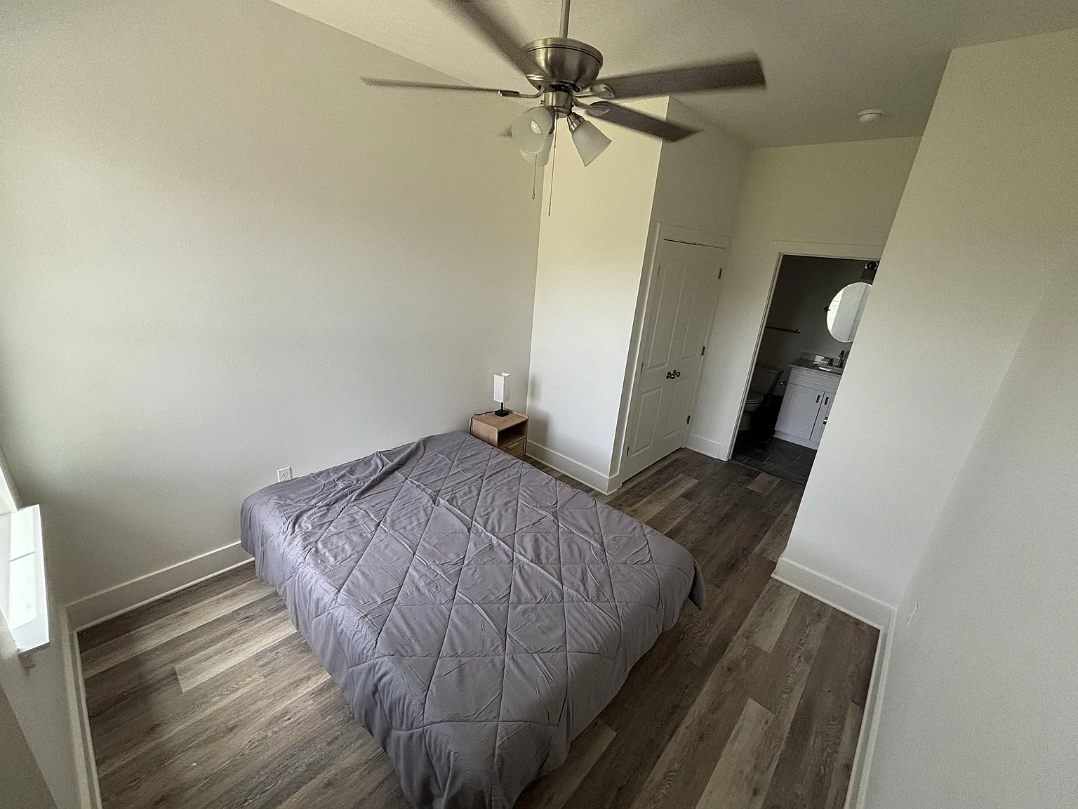 4 bed, 6.0 bath, 3300 sqft, $1,139 — Photo 2