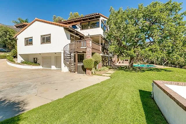 3488 Barhite St — Photo 72