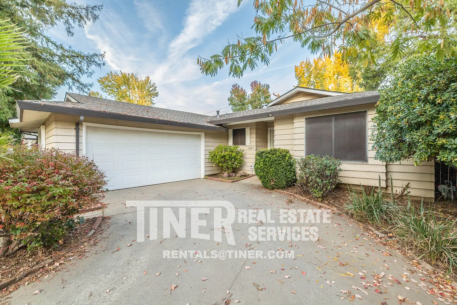 2267 La Grama Dr photo 1