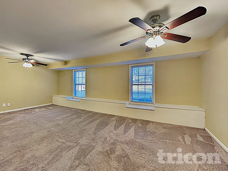 1992 Tara Cir — Photo 5