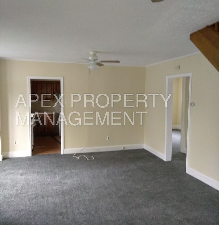 2nd image of 1573 Prospect St