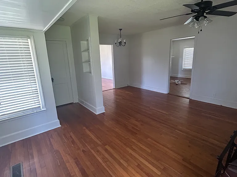803 Grady Ave N — Photo 2