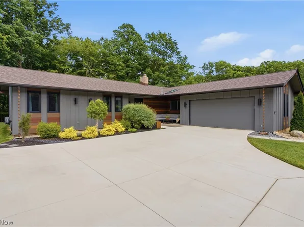 19752 Deer Run Ln, Strongsville, OH 44149