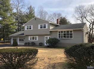 601 Prospect Ave, River Vale, NJ 07675