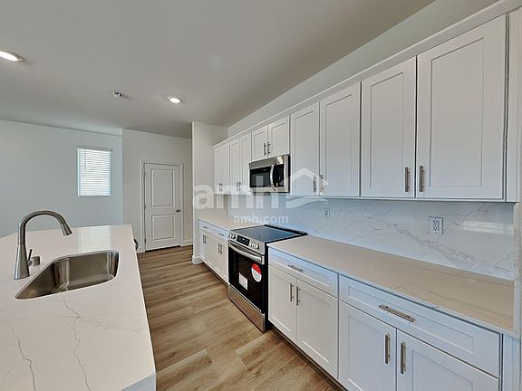 4th image of 4564 Camden Bridge St