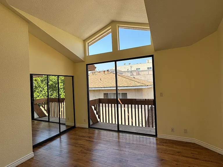 11811 Avon Way #4 — Photo 20