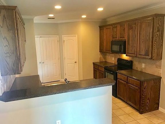 2nd image of 1040 Alyssa Ln