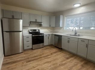 970 NW Birdsdale Ave, Gresham, OR 97030