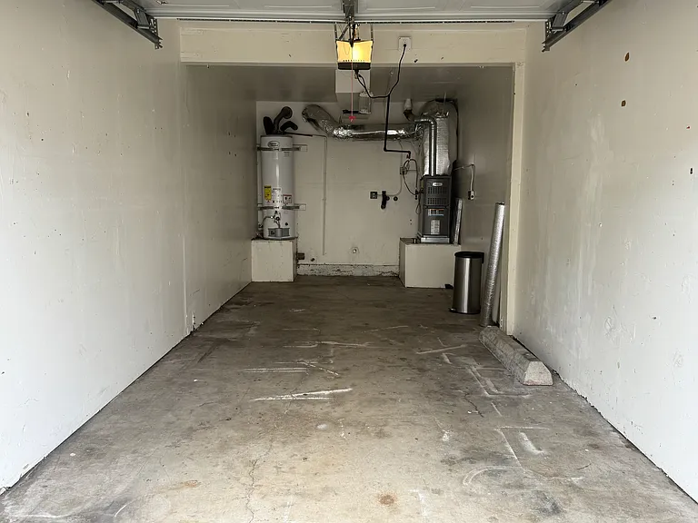 1500 Eastpark Dr #3 — Photo 26