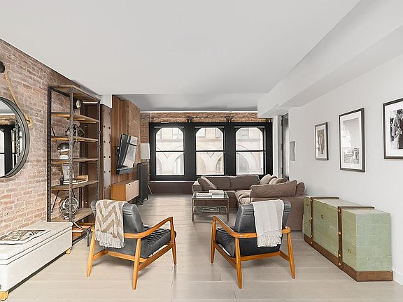 2nd image of 42 E 12th St Unit Penthouse
