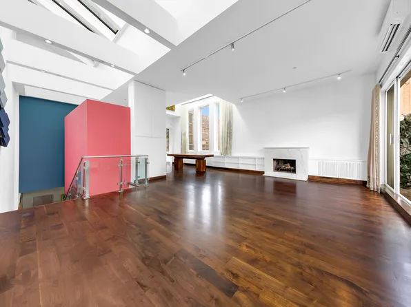 554 Broome Street image 8 of 13