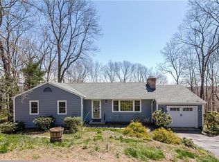 21 Oak Dr, Centerbrook, CT 06409