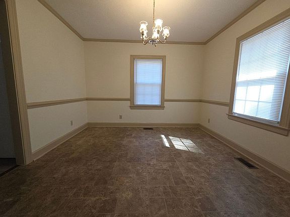 4th image of 311 Moyton Ave