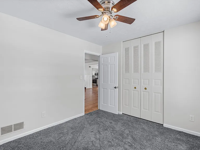 8199 Arnoldtown Rd — Photo 40