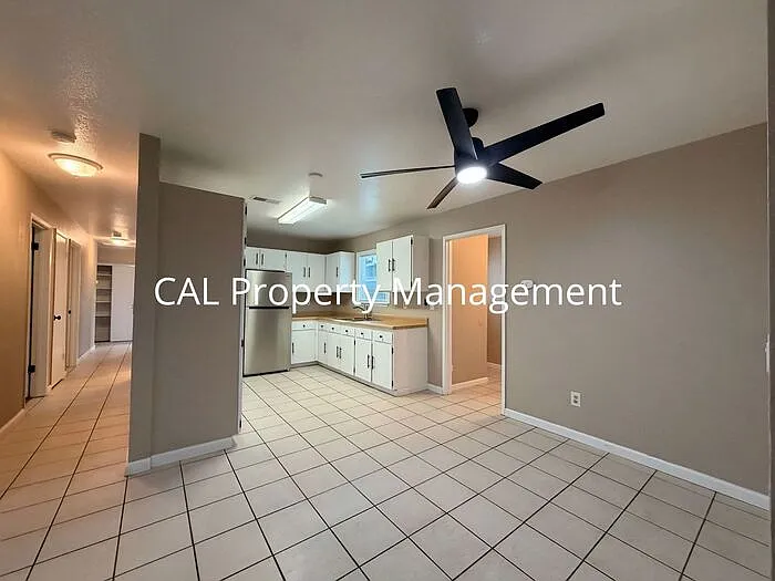 421 Michael Cir — Photo 4