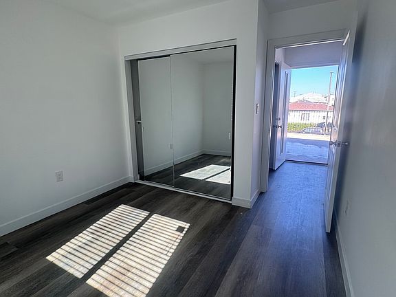 3rd image of 11604 S San Pedro St #2