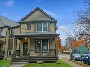 2117 Robin St, Lakewood, OH 44107