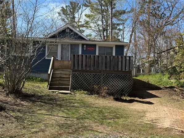 29 Elmwood Ave, Lambton Shores, ON N0M 1T0